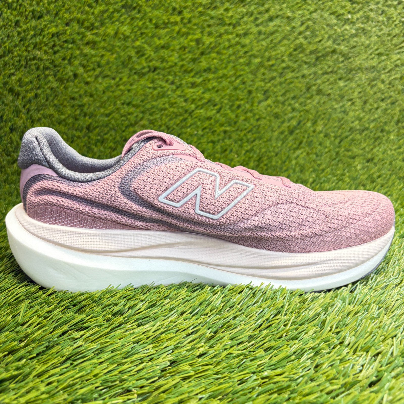 New Balance Fresh Foam X 1080v15 Womens Size 10D Pink Running Shoes Sneakers