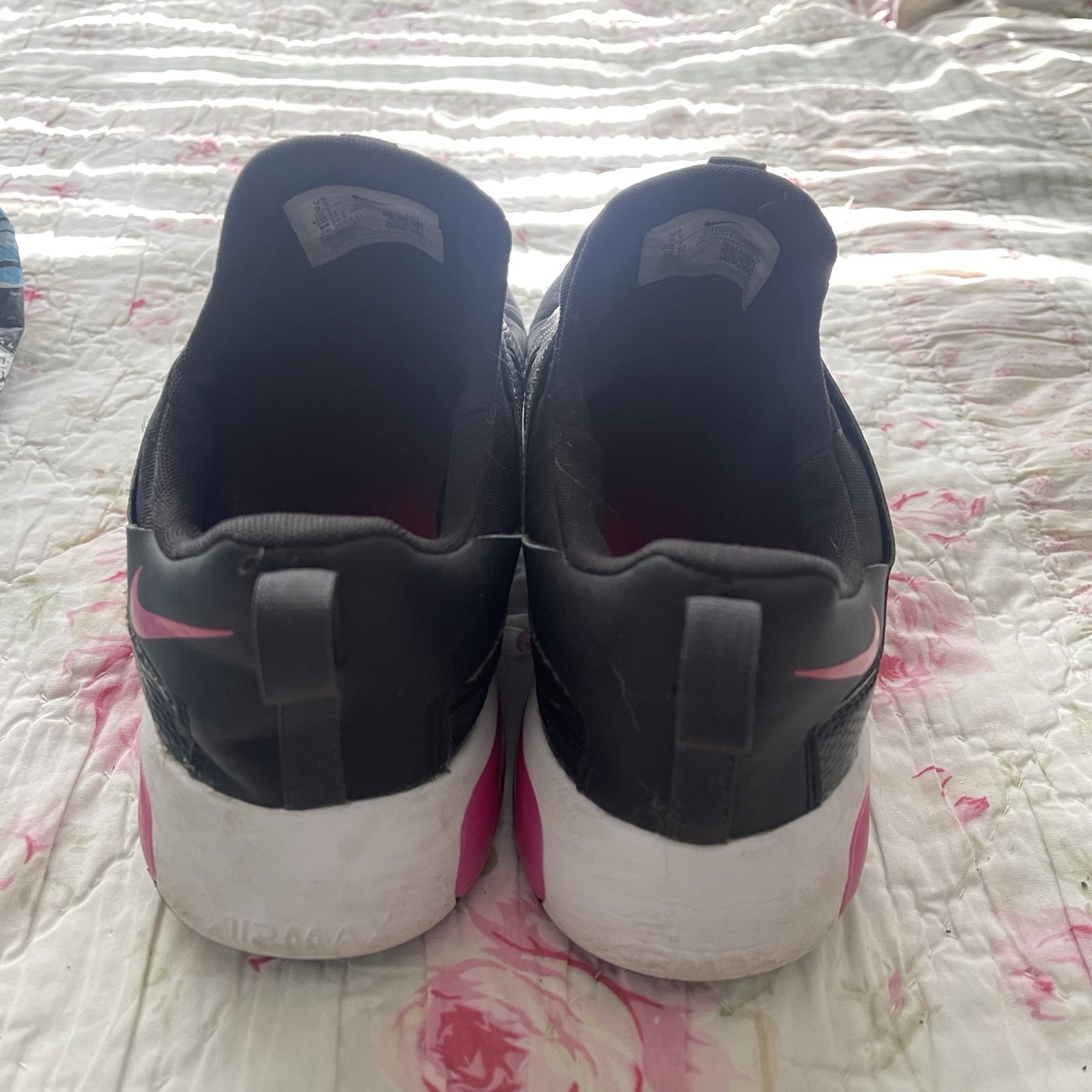 Nike Air Max Bella TR 5 Size 9.5 Black Rush Pink W