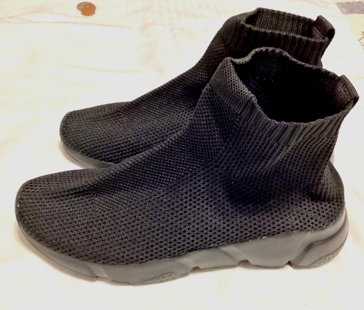 Fashion Black Ladies Sock Shoe Boots Knit Lightweight Slip-On Casual SZ 36 NWOB