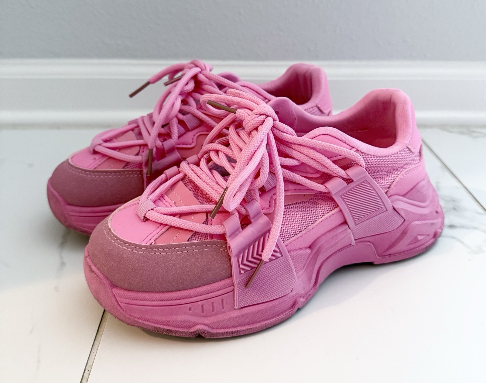 OLIVIA MILLER PINK SNEAKERS SIZE 8 7.5 SPORTS WOMEN SHOES HIGH DESIGNER GIRLS