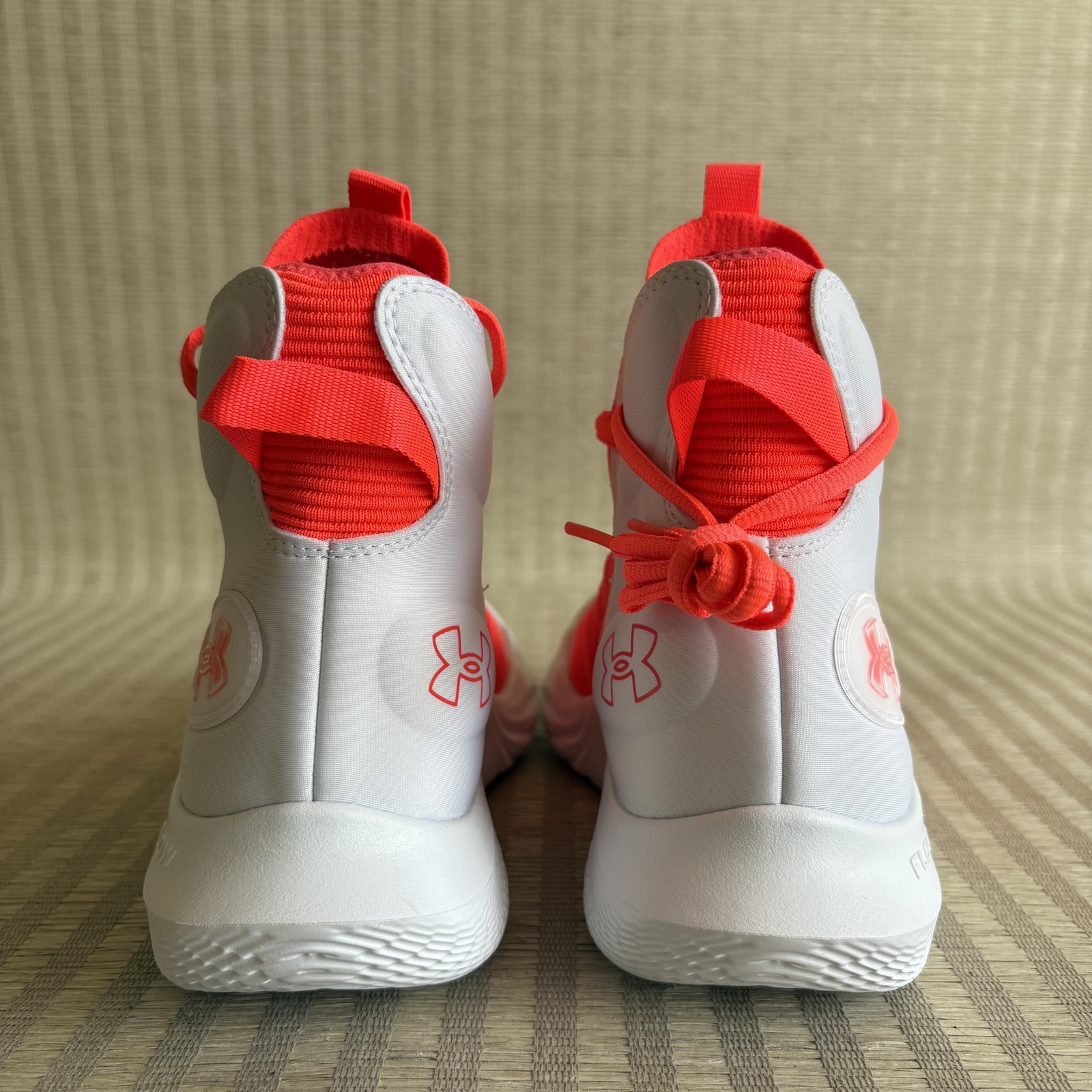 Under Armour Flow Highlight Ace Volleyball Shoes Womens 8 Beta White 3027083-101