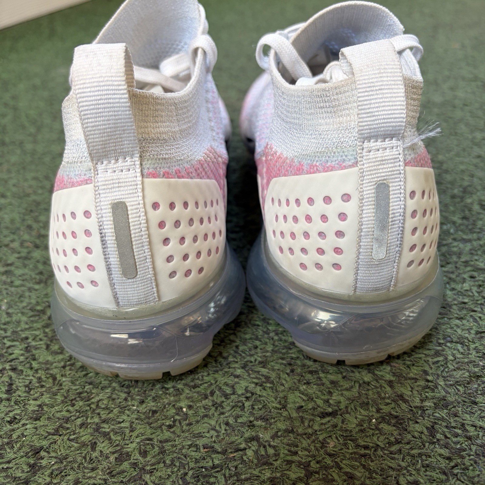 Nike Air VaporMax Flyknit 2 Hydrogen Pink Women’s Size 8.5 Sneakers 942843-102