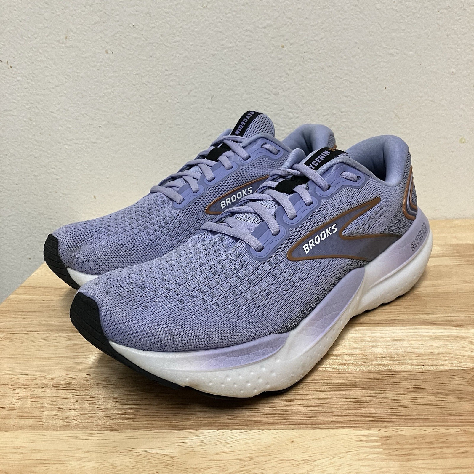 Size 10.5 Women’s Brooks Glycerin 21 Lavender/Black/Copper 1204081B544