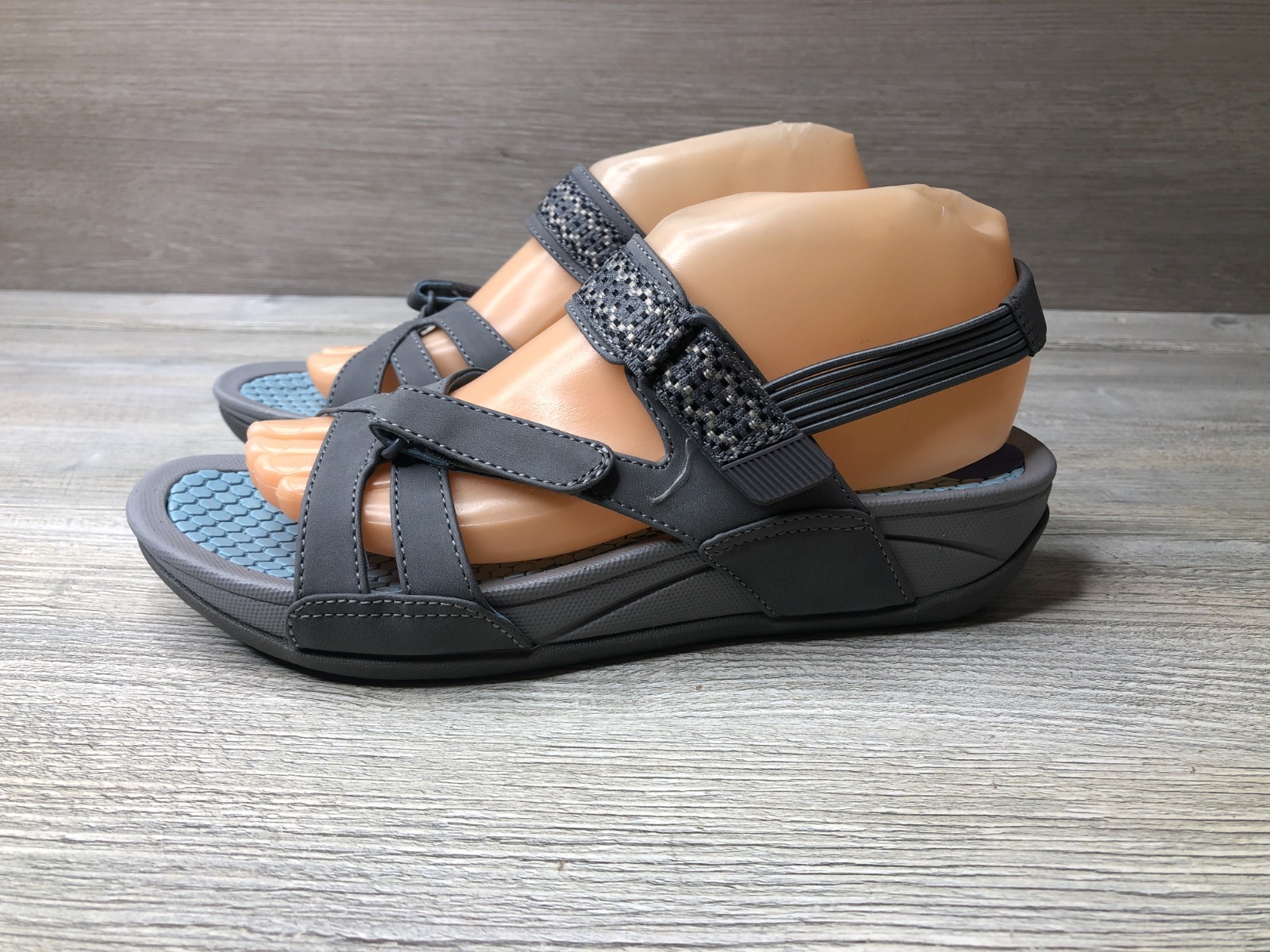 New Baretraps Dalton Sport Sandals Women’s Size 9 M Blue Gray Adjustable New