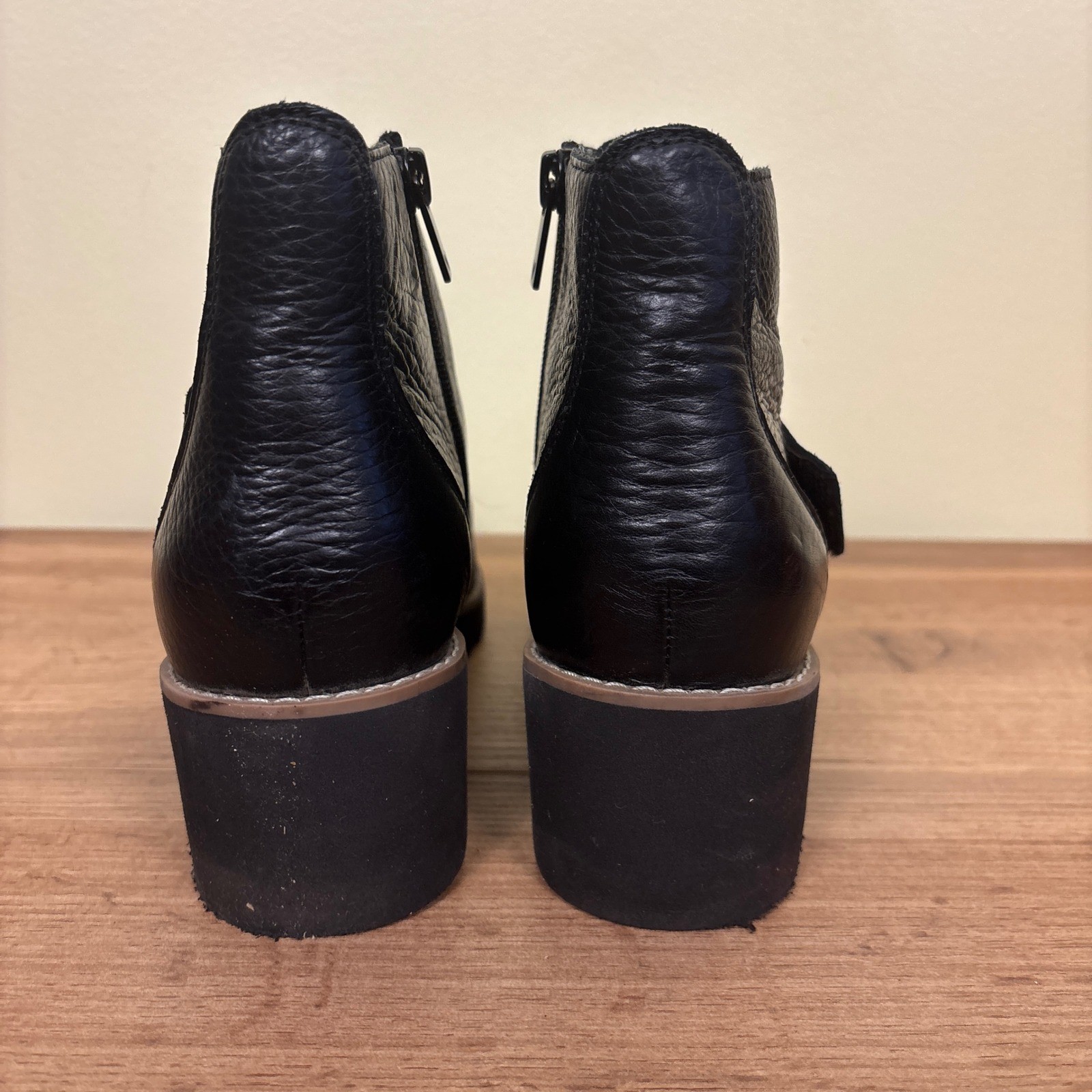 VIONIC Abby Ankle Wedge Bootie Black Women Size 8 Casual Workwear Everyday
