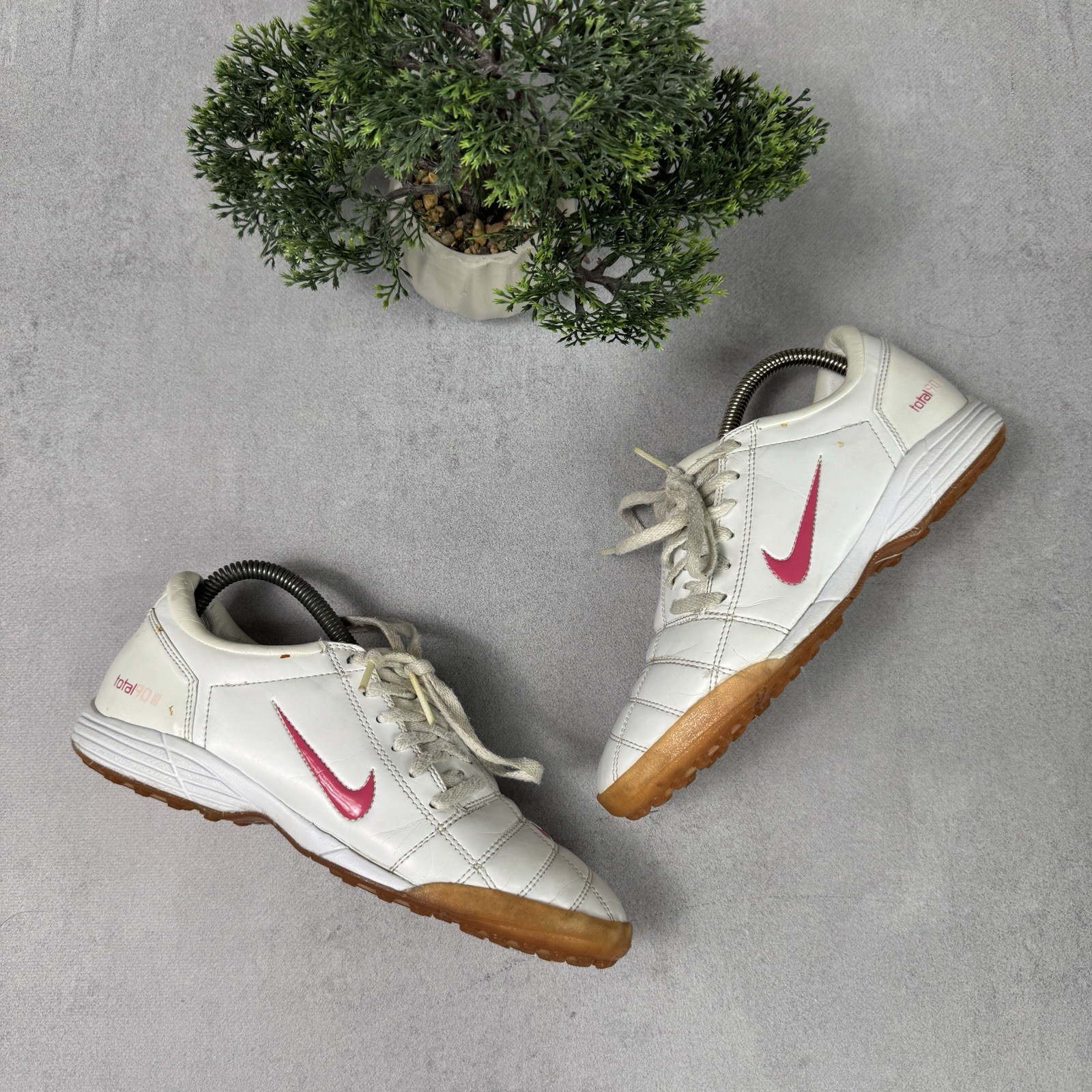 Vintage Nike Total 90s Women Soccer Shoes Size 37.5 US 7.5 White