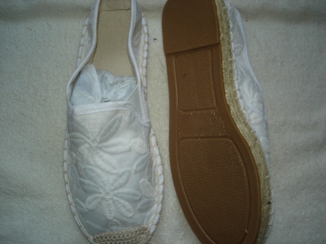 Women’s Flats with Flower Embroidered, White Lace Ballet Flats, Comfortable