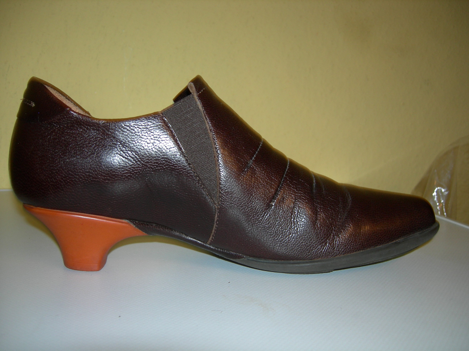 Think women’s elastic shoes leather brown Germany size 38.5 medium top