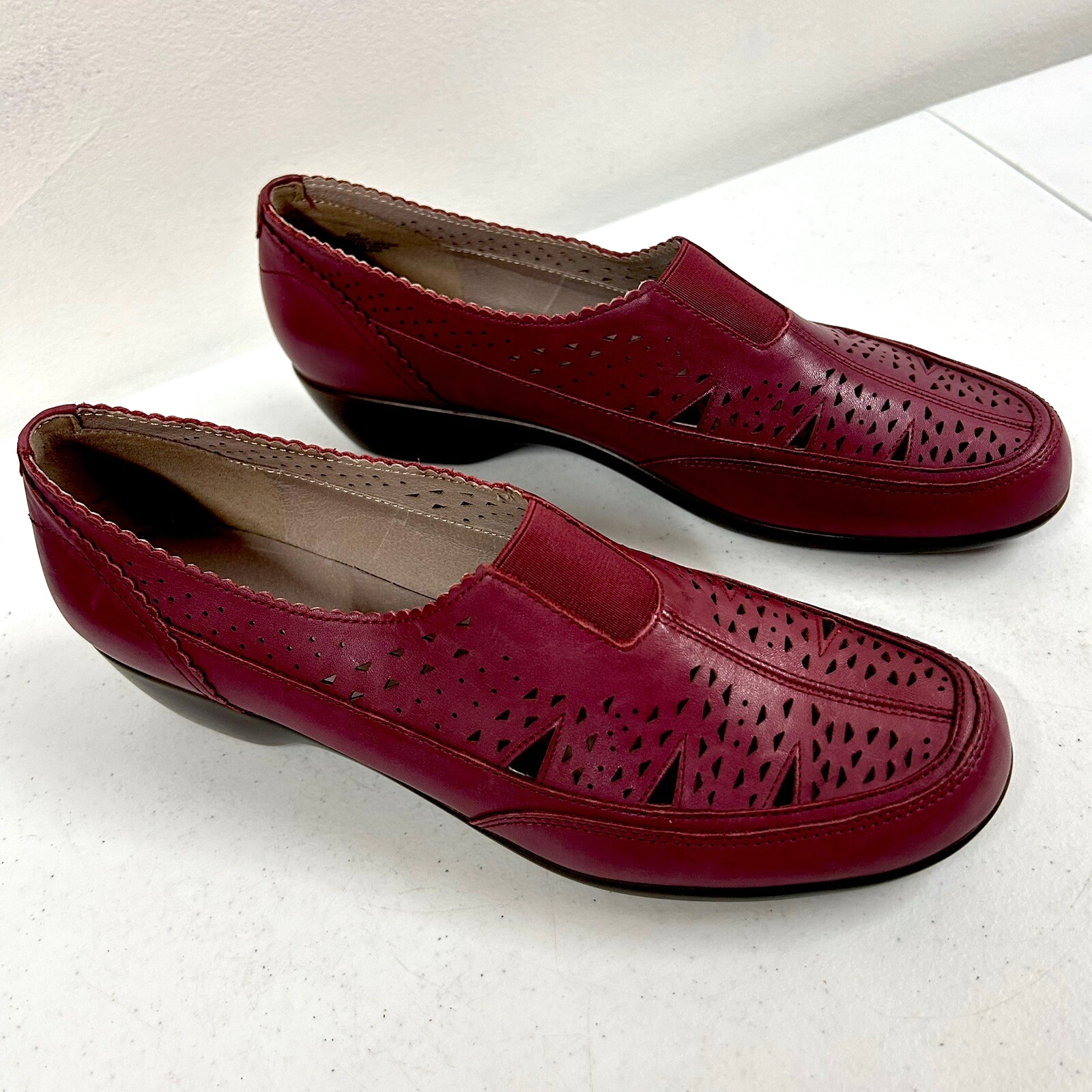 Easy Spirit Daisie Women’s Slip On Loafers Size 10N Purple NEW