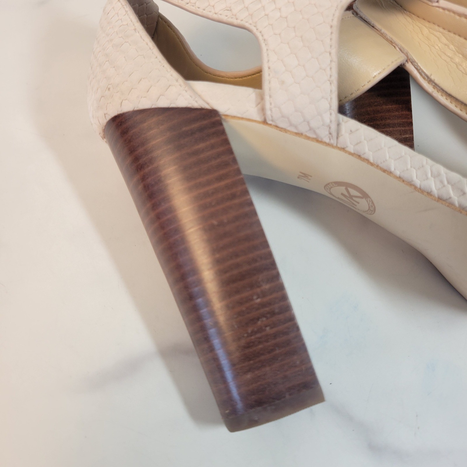 MICHAEL Michael Kors Berkley Lock Leather Platform Sandals Taupe Heels Size 7