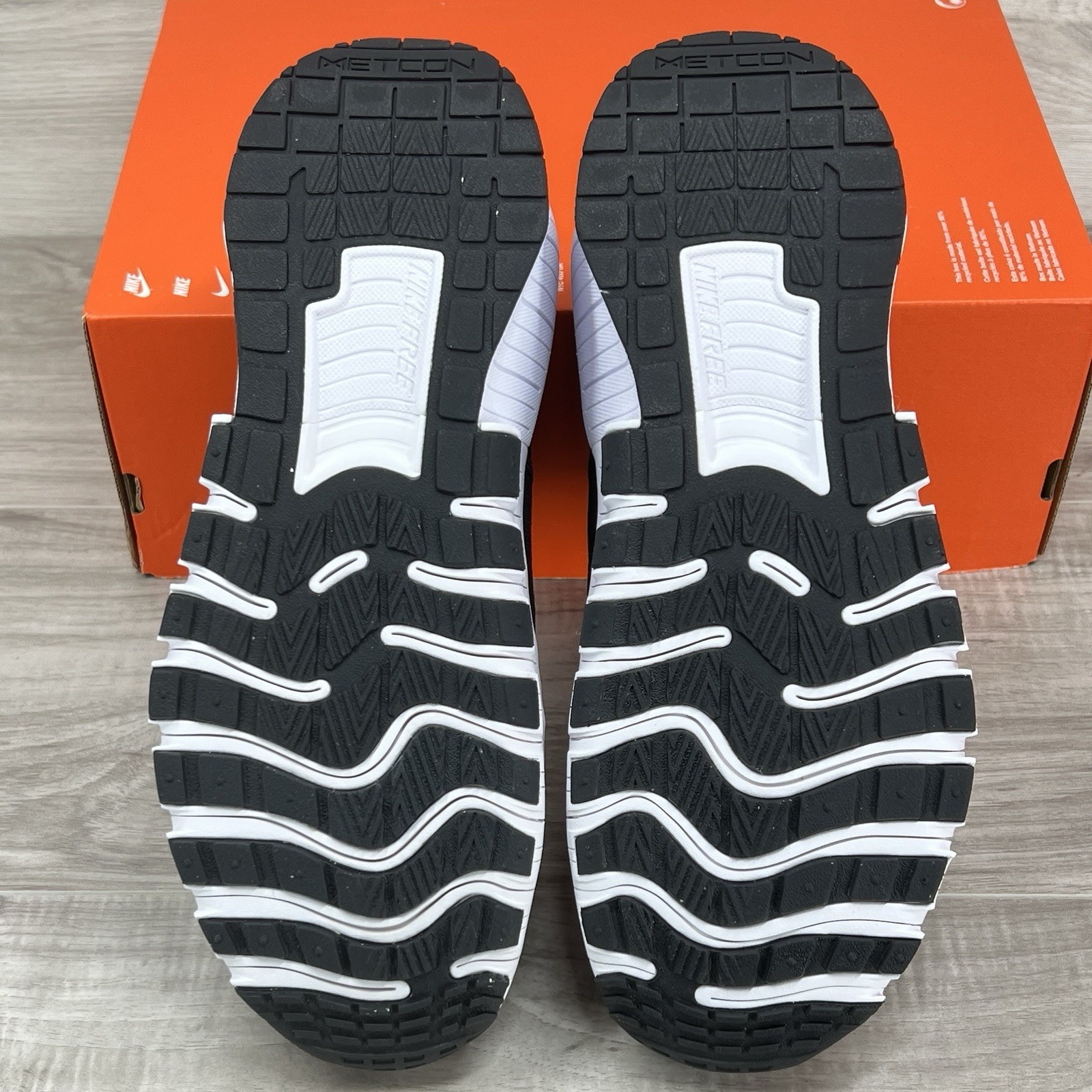 Nike Free Metcon 6 Black White Women’s 10.5 / Mens 9 Running Shoe nby FJ7126-001