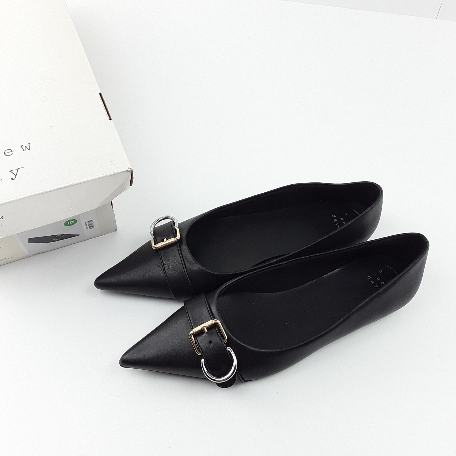 A New Day Valentina Ballet Flat Womens US 10 Black Memory Foam Pointed Toe Shoes