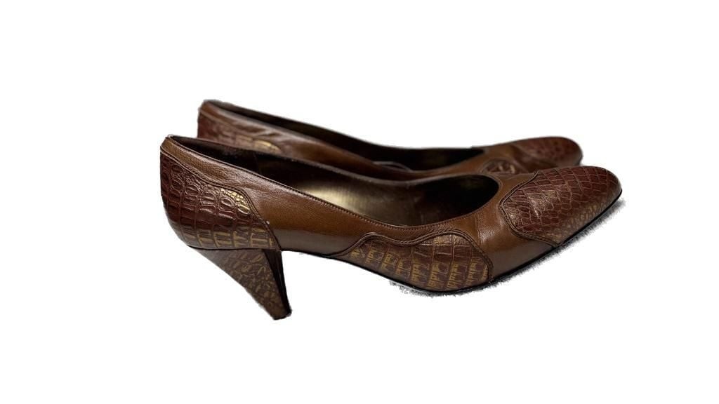 Battaglia Italian Leather Croc-Embossed Pointed Toe Kitten Heel Pumps