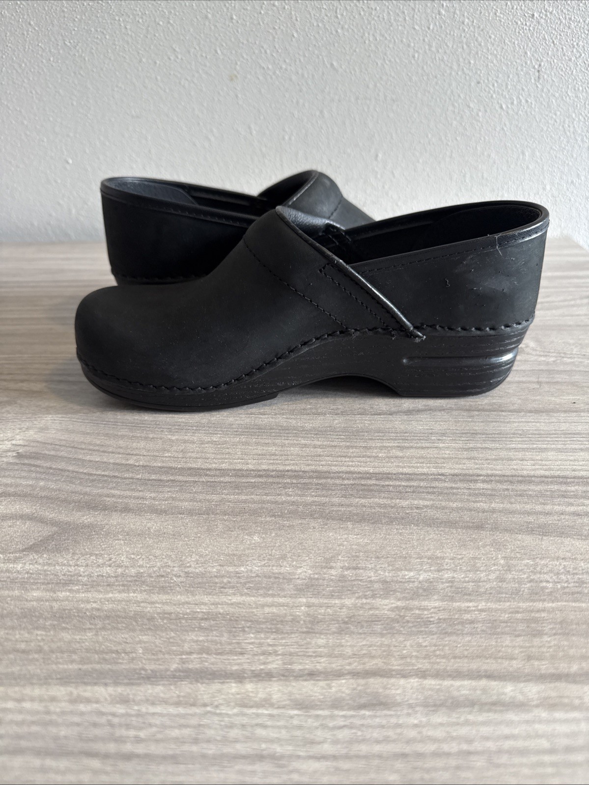 Dansko Professional Black Leather Clogs Mules Size 7.5/8 Women’s Slip On Nursing