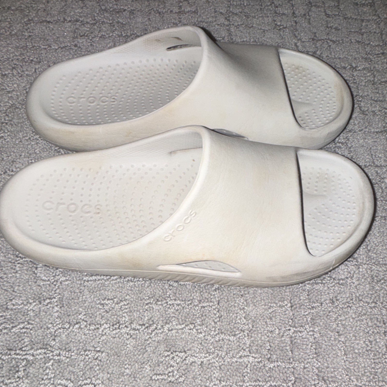 Crocs White Teens US Men’s 6, Women’s 8 Slide Sandals Slip-On Rubber Upper Logo