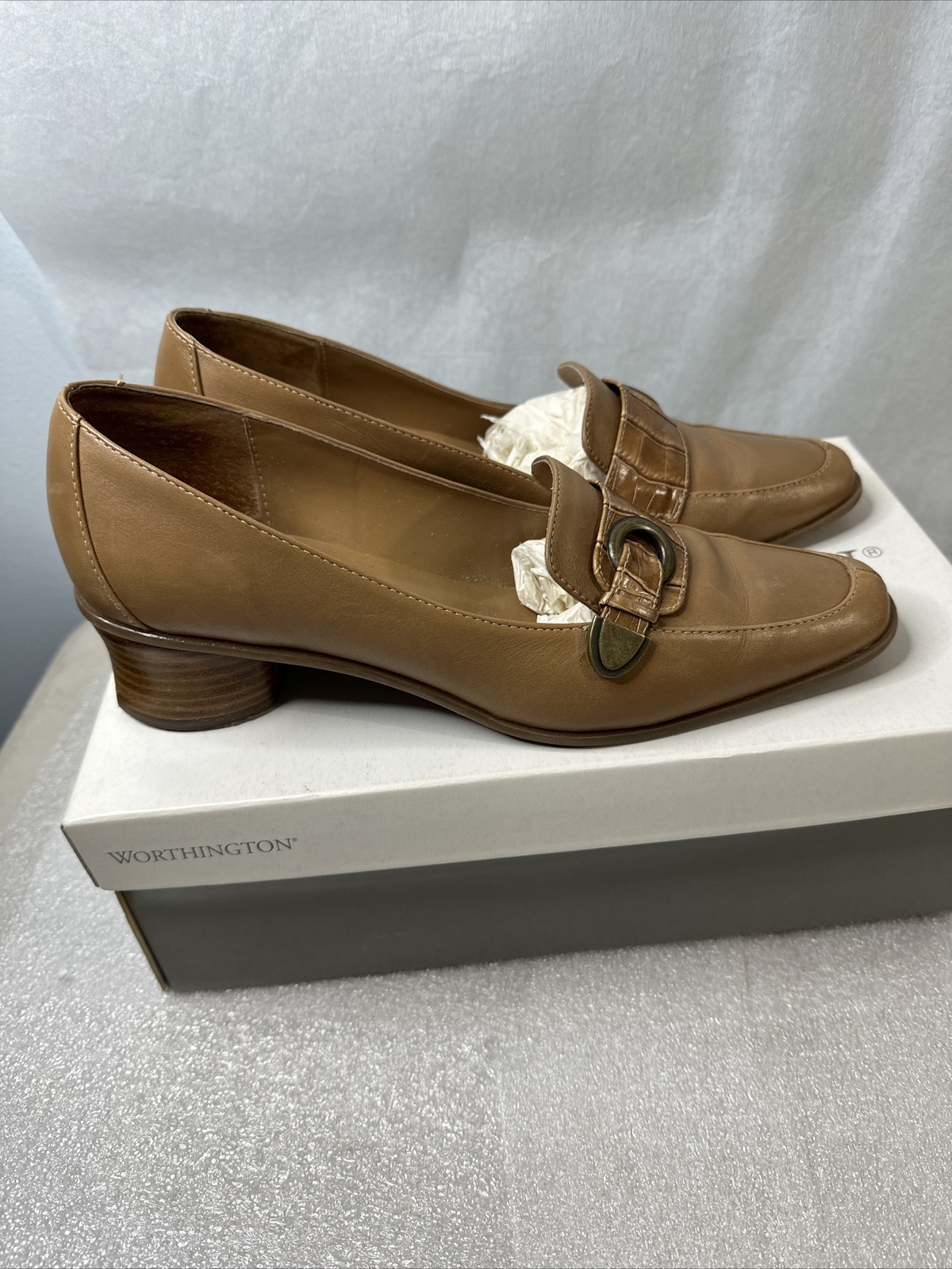 Worthington Ladies Loafers Beige Camel 6M block heal