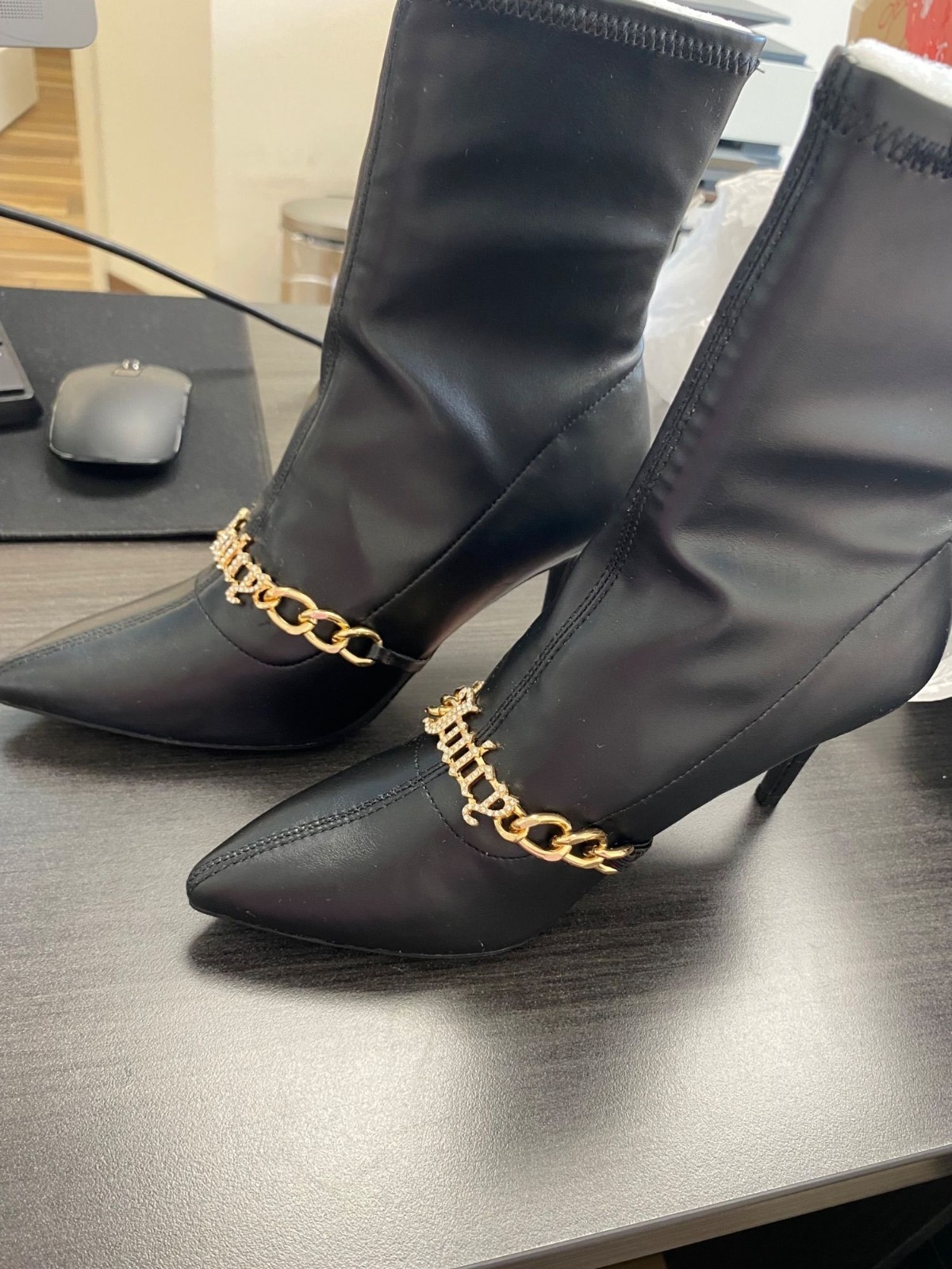 Juicy Couture Womens Pointed Toe Heel Ankle Booties Shoes Black Size 8 Defected