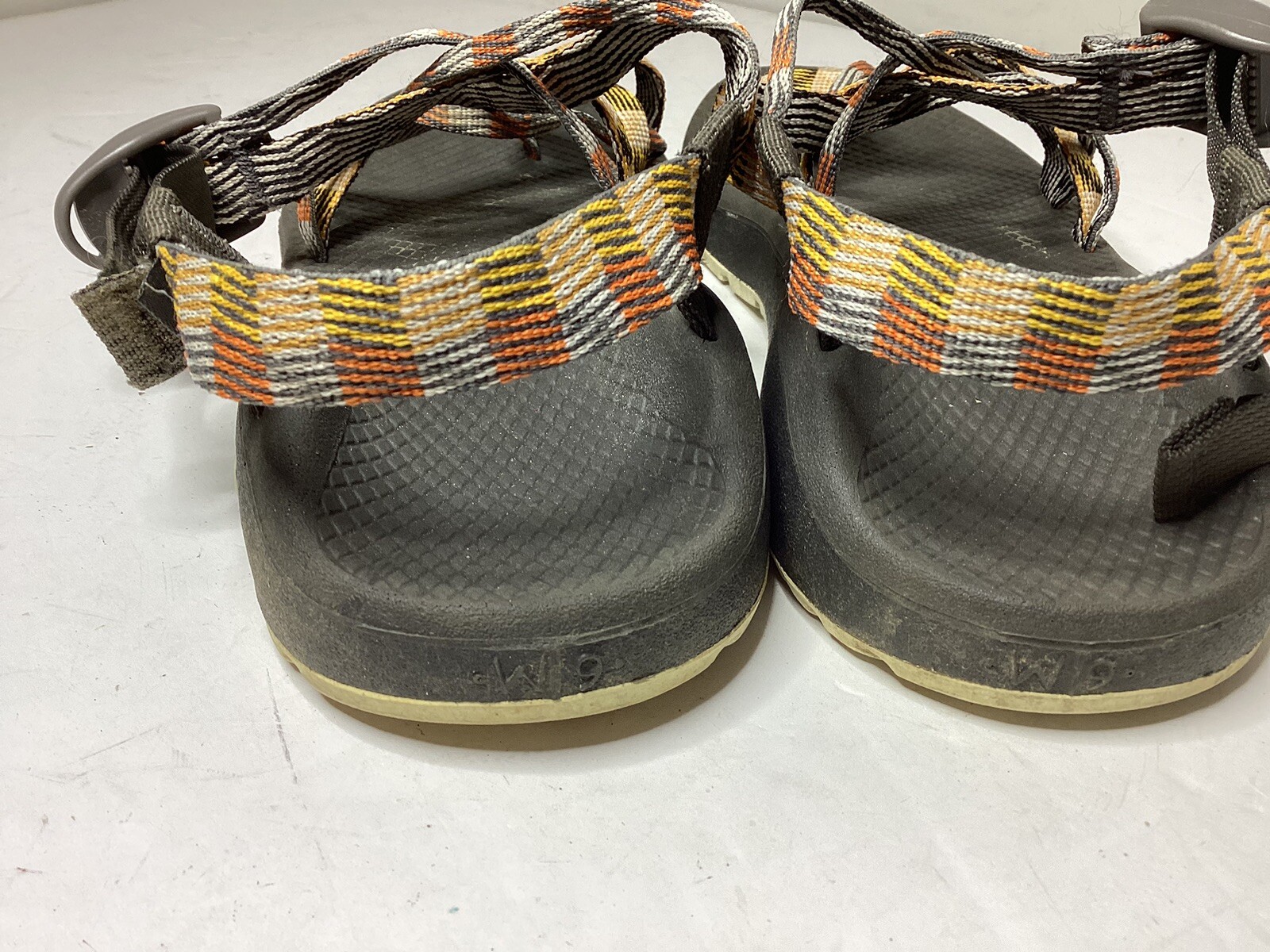 Chaco Z Cloud X2 Womens Size 9 Tan Multicolor Water Shoes Toe Loop Sandals
