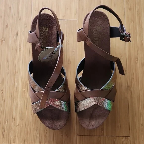 White Mountain Achiever sandals 8 brown gold new with tags and box