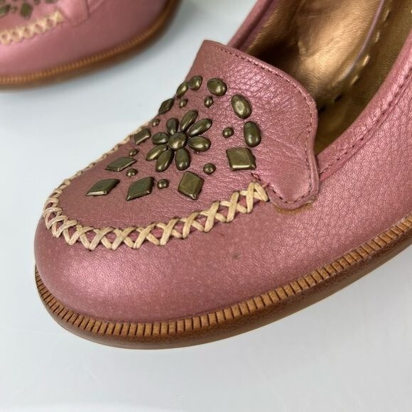 Gianni Bini Mauve Studded Heels Bohemian Stitching Size 7.5 Business Formal