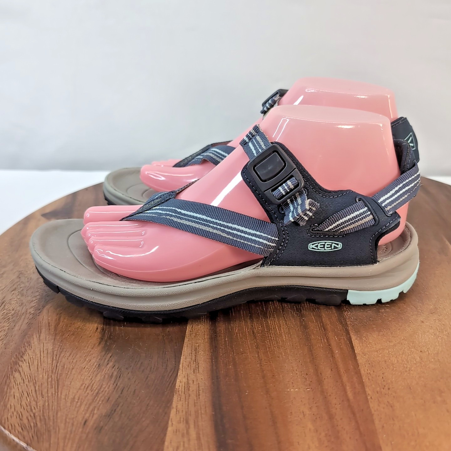Keen Terradora II 2 Toe Post Sandals Women’s 7.5 Blue Gray Water Flipflops