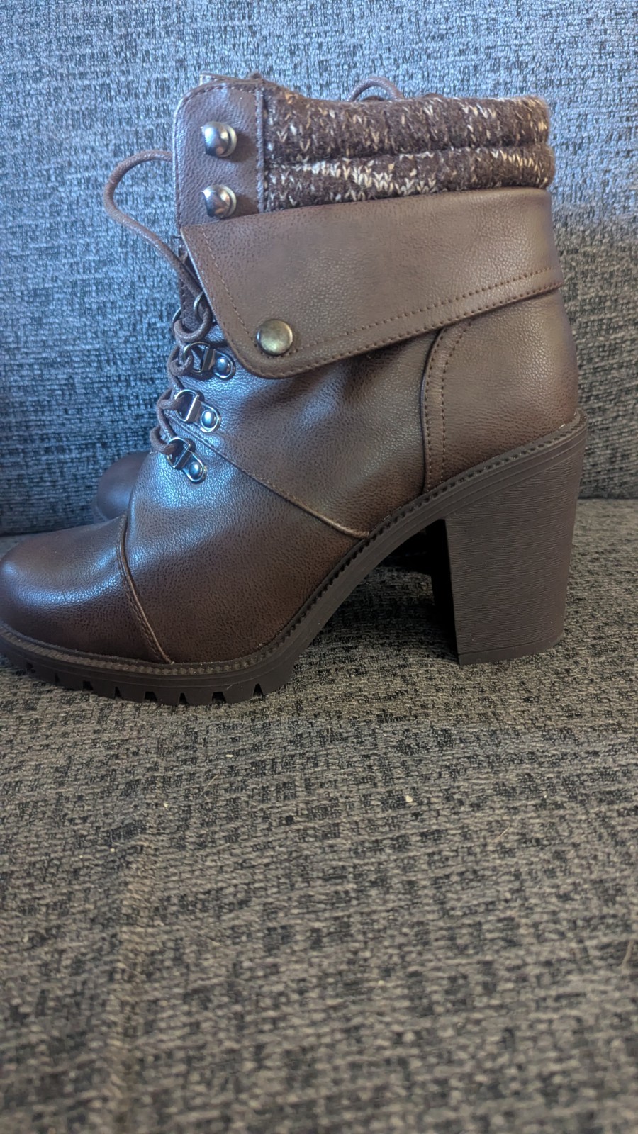 Torrid Women’s Dark Brown Ankle Booties Size 10.5W,Zip/Tie Chunky Heel/Sole NNT