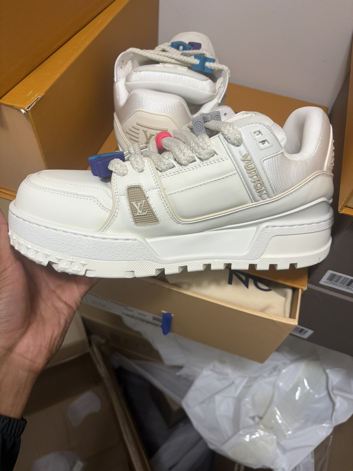 LV TRAINER MAXI SNEAKERS SIZE 43 EU