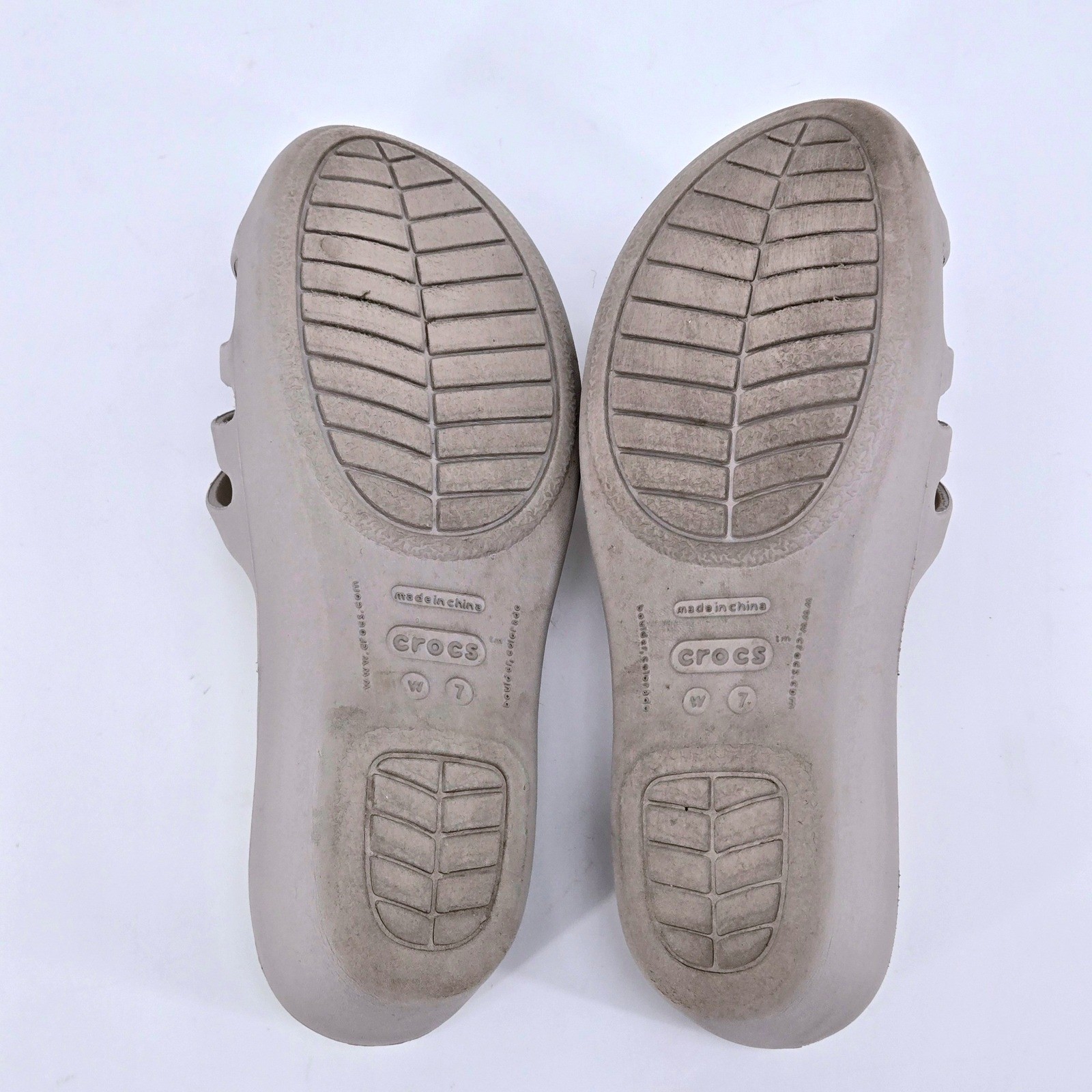 Crocs Patricia Four Strap Wedge Sandals Stucco Mushroom Neutral Women’s Size 7