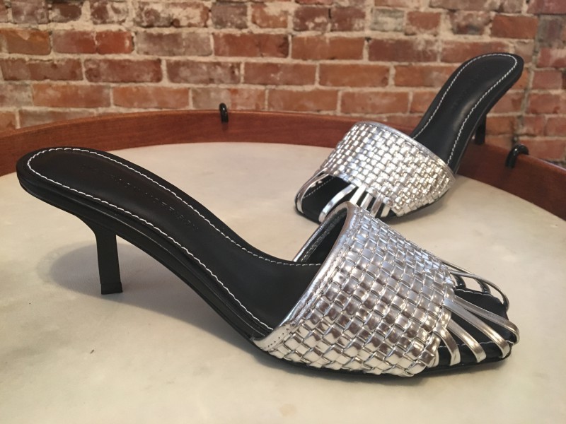 Sigerson Morrison Silver Basketweave Leather Jara Slide Mule Sandal 8 New