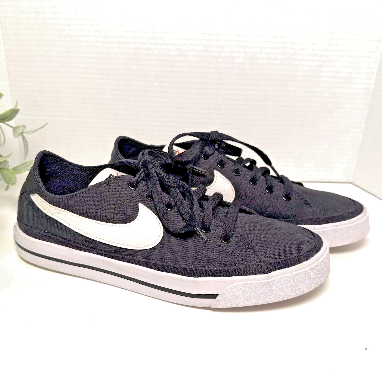 Nike Court Legacy Canvas Black & White Sneakers Shoes Womens Size 11 Streetwear
