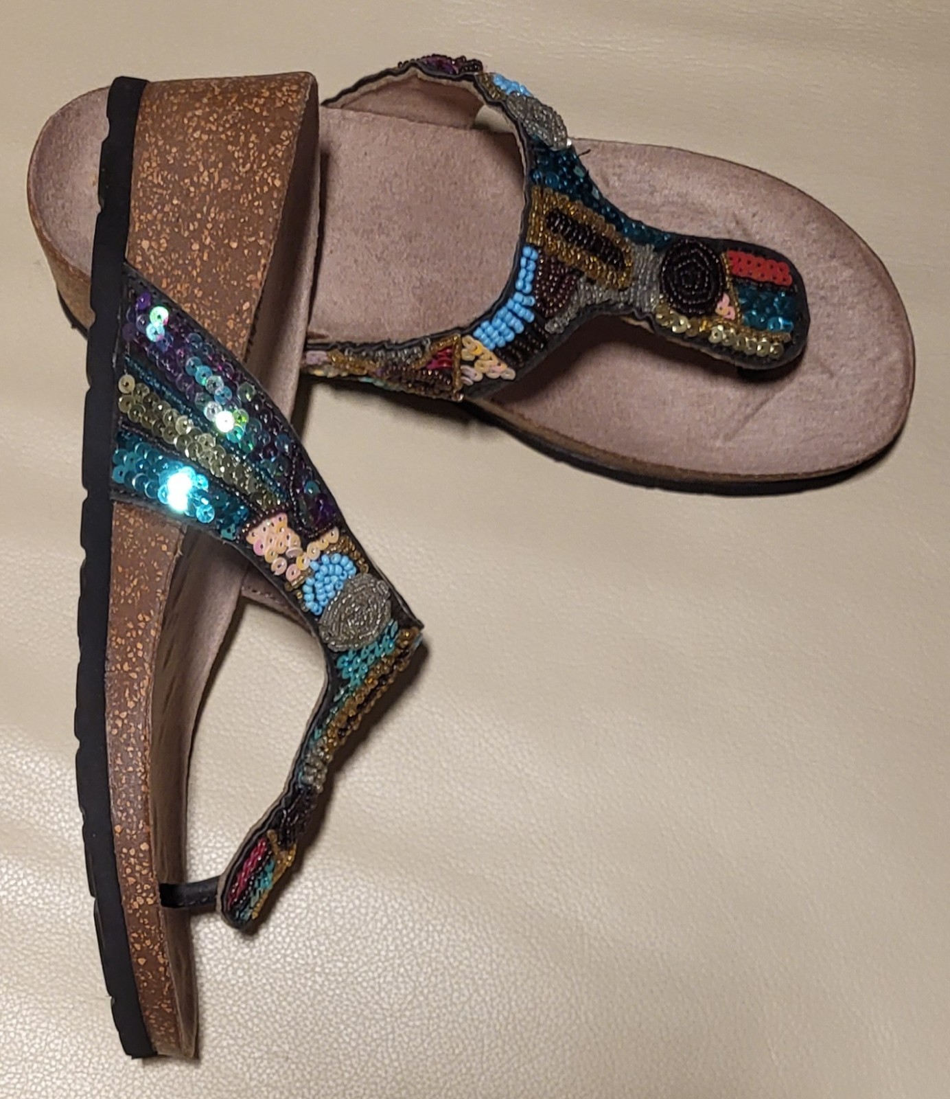 White Mountain Wedge Thong Sandals 7.5M. Brown/Teal/Gold/Blue/Pink Beads. New