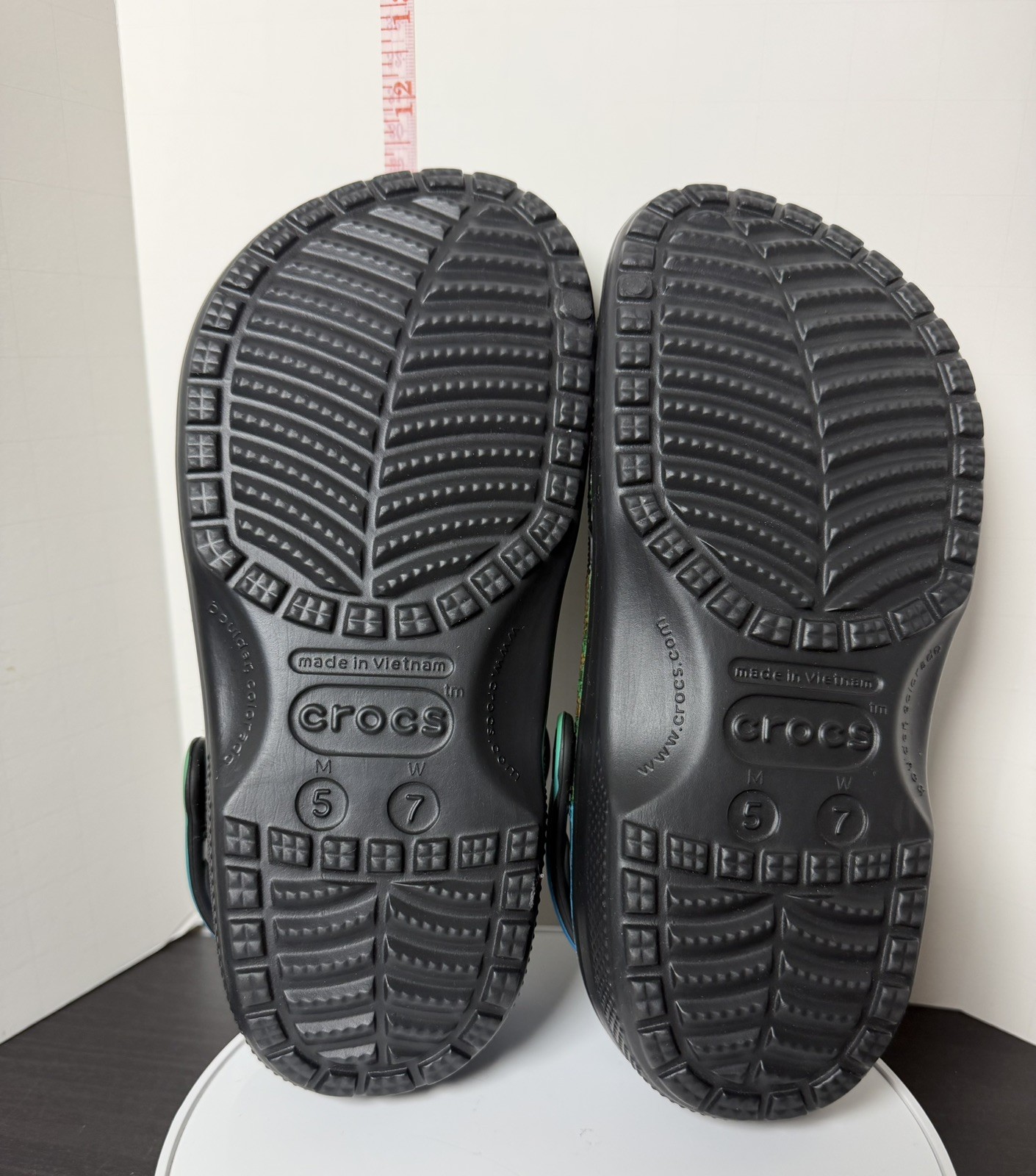 NWOT: Crocs Minecraft Clogs w/ Jibbitz : Women 5, Men 7