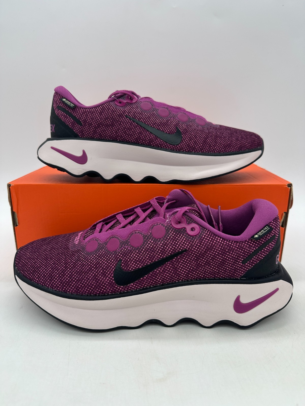 Nike Motiva Gore-Tex Women’s Size 8 Purple Running Athletic Shoes HM0355 601