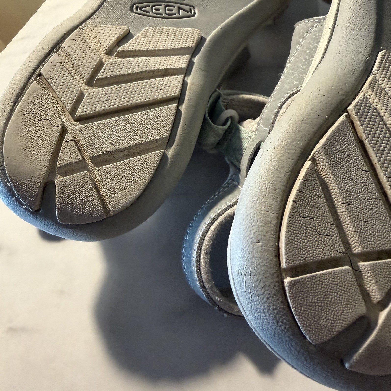 KEEN Women’s Gray Grey Suede/Nylon Sandals Camping Water Sports Shoes 7.5M