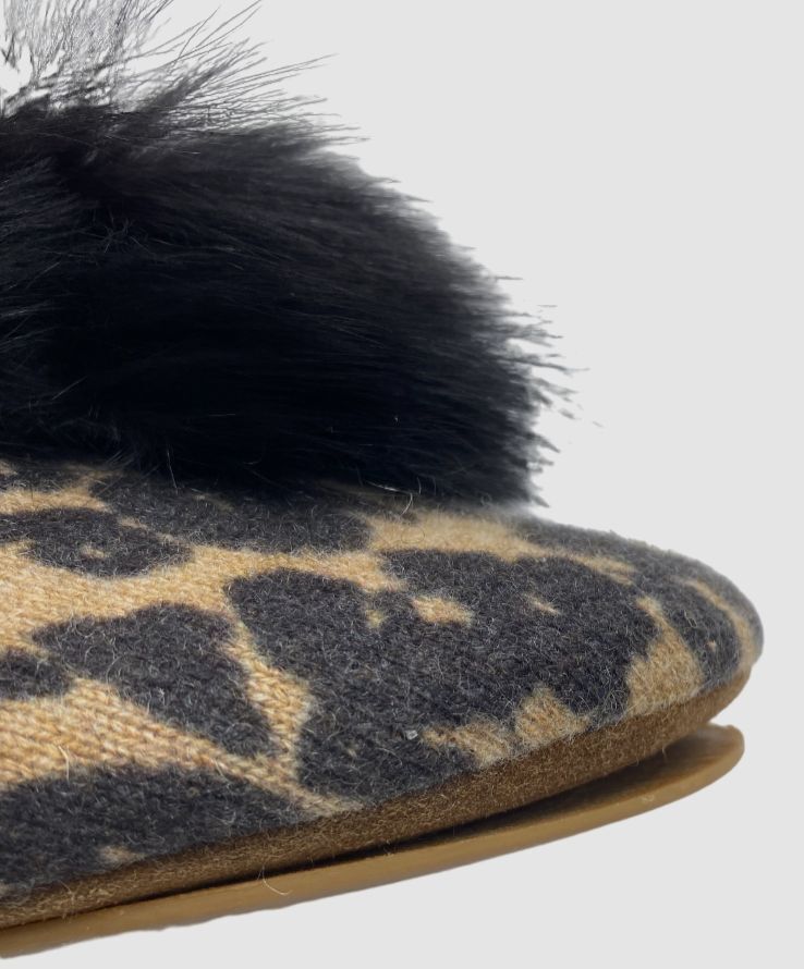 $165 Neiman Marcus Women’s Brown Leopard Cashmere Fur Slipper Shoe Size US S