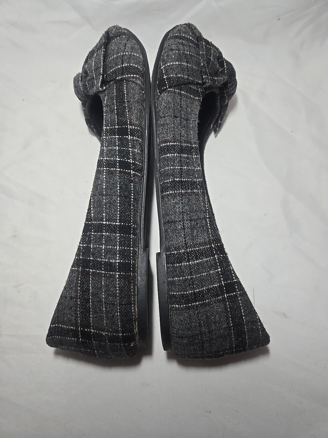 American Eagle Gray/Black Plaid Flannel w/Bow Accent Ballet Flats Size 6.5