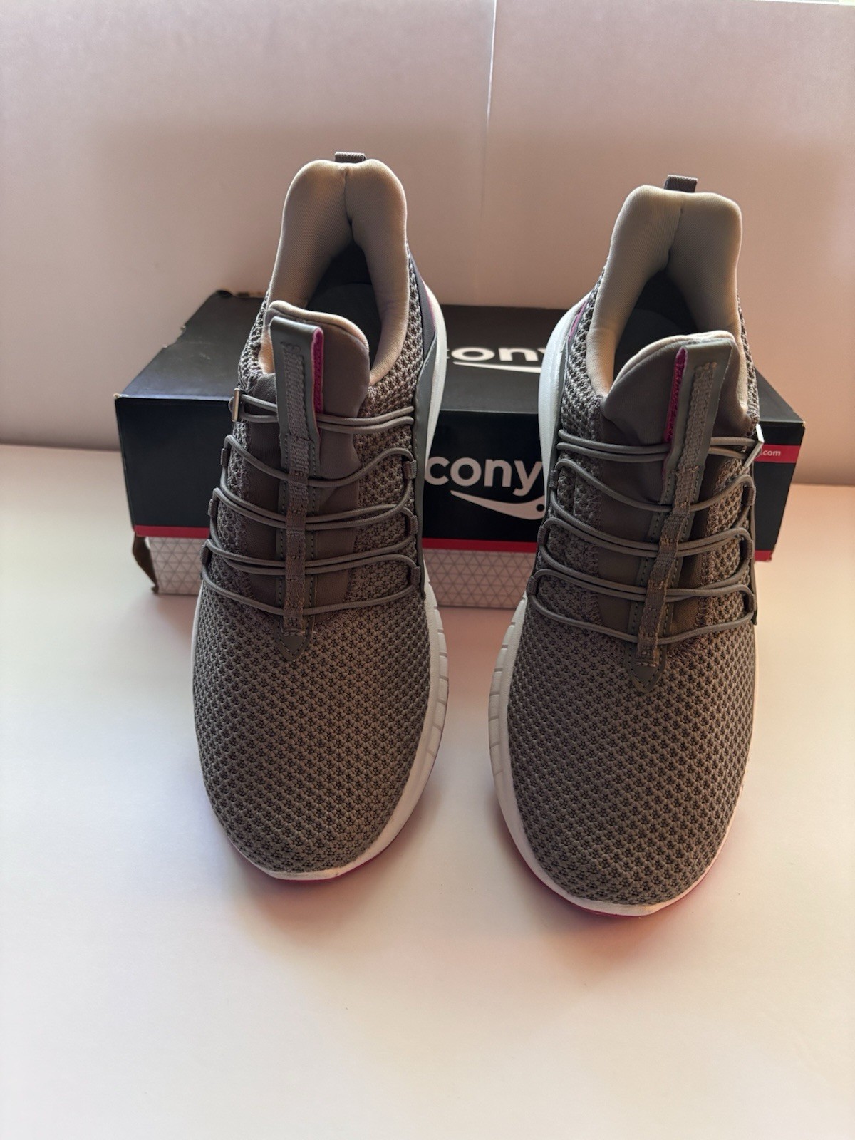 Women’s Size 8 – Saucony Stretch & Go Glide Step In Running Shoes Grey & Pink