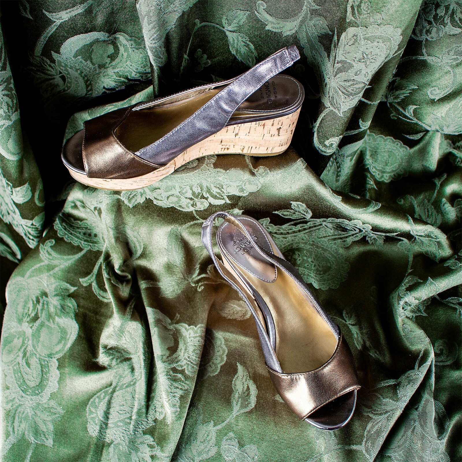 CIRCA JOAN & DAVID Bronze Silver Slingback Cap Toe Women Formal Sandal Size 6.5M
