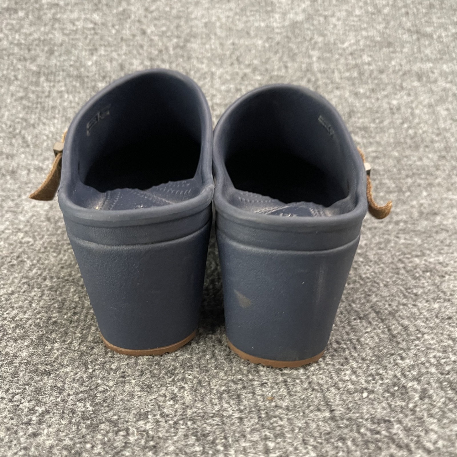 Crocs Sarah Dual Comfort Clogs Womens Sz 8 Navy Blue Croslite Mules