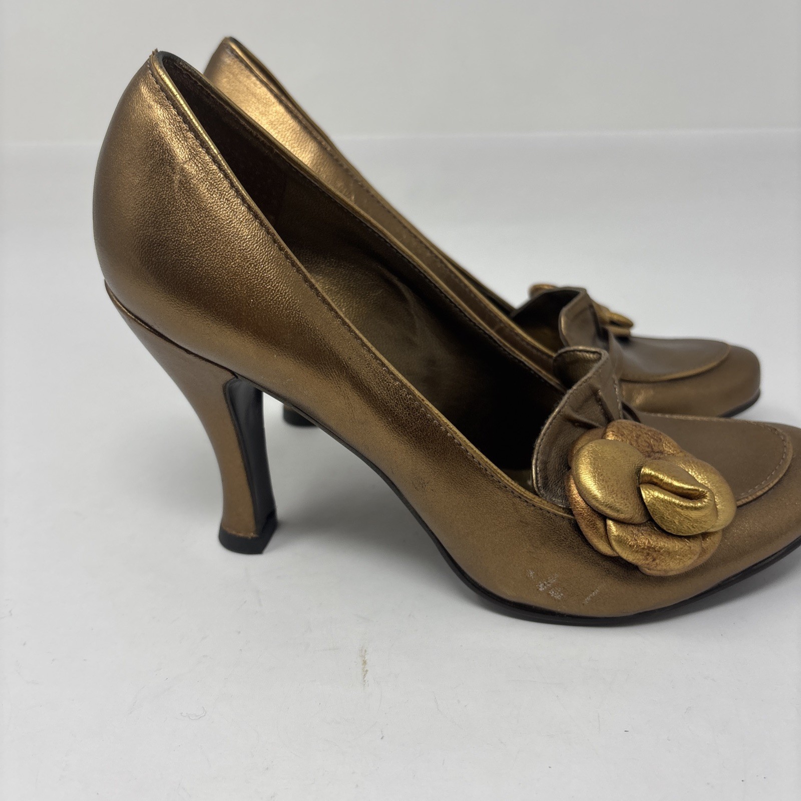 BCBGirls 3.75″ HEELS Bronze Leather SLIP ON LOAFER STYLE PUMPS SHOES 5B 35