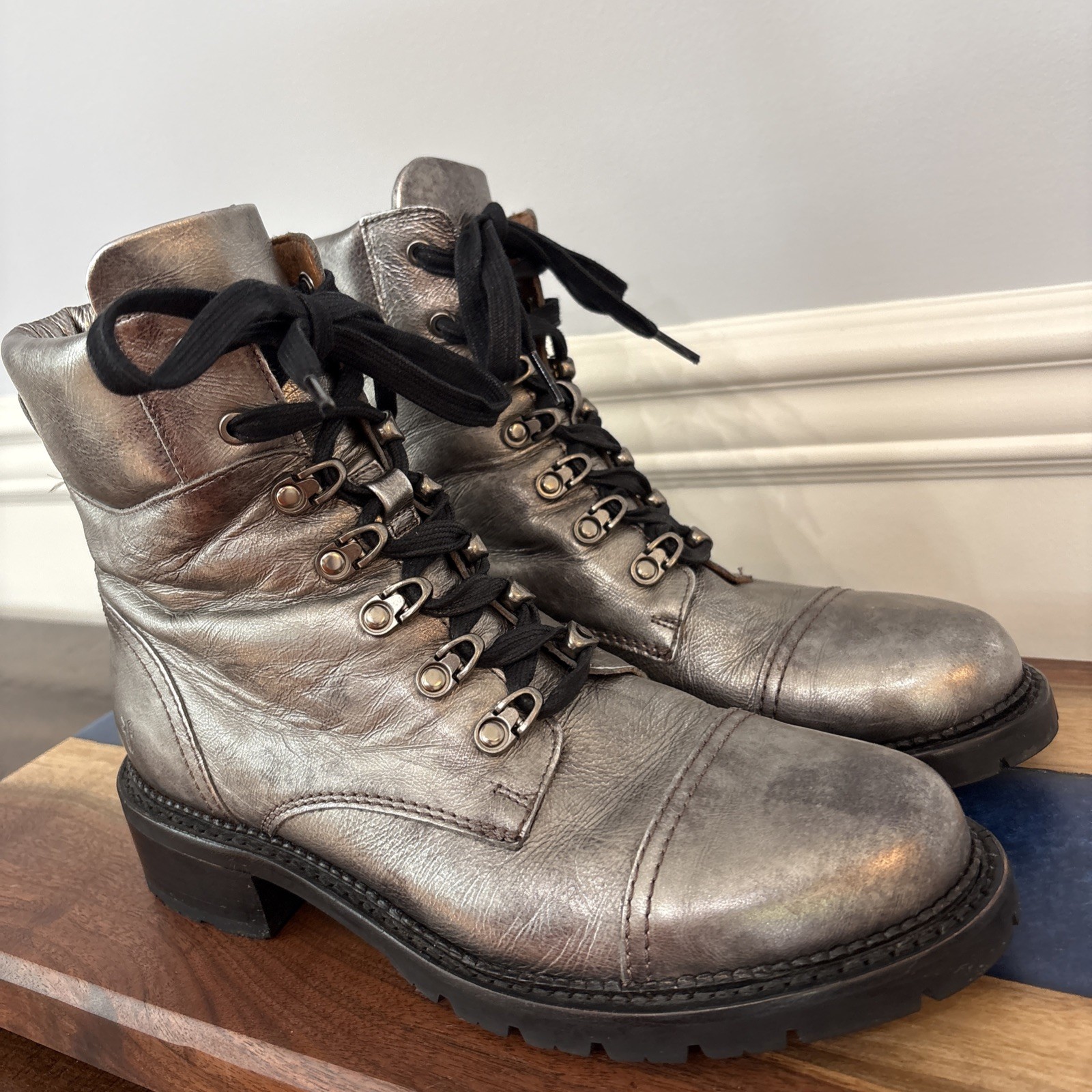 FRYE Size 10 B Samantha, Hiker Boots, Leather Silver Lace Boots 3472235