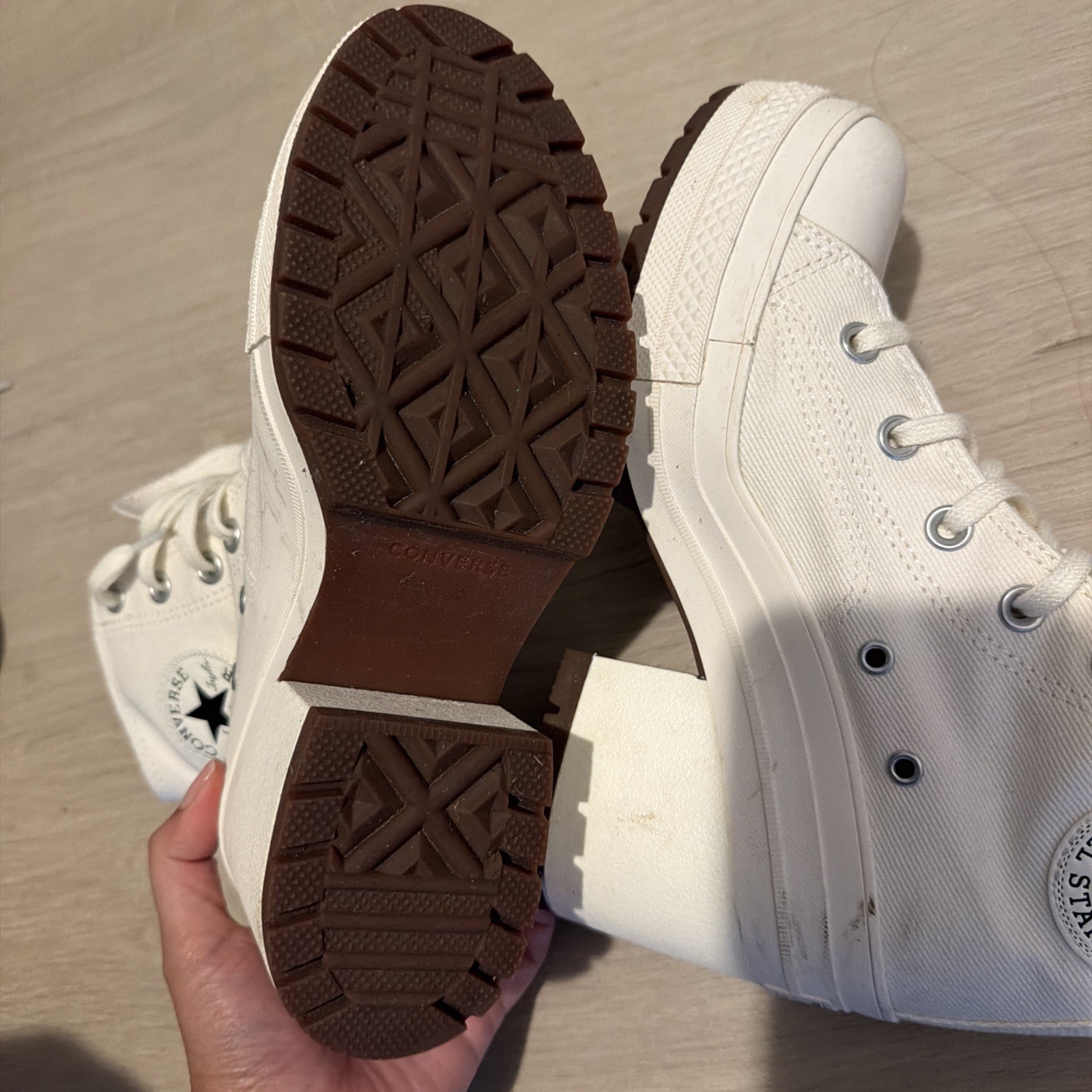 Size 7.5 – Converse Chuck Taylor All Star Modern Lift Platform High heel Cream