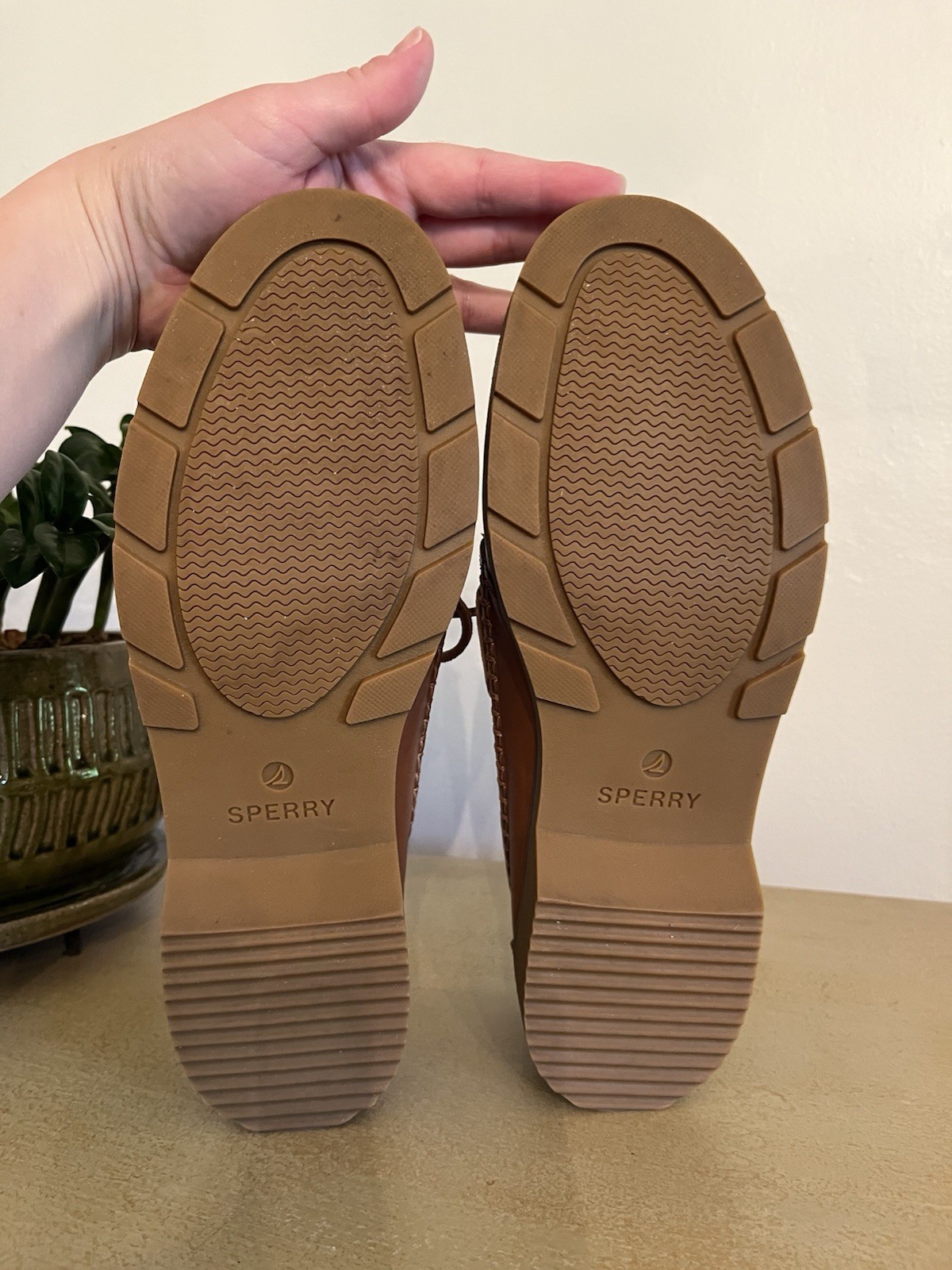 NEW Sperry Wells Round Toe Brown Leather Boat Shoe Women 10 Preppy Sailing