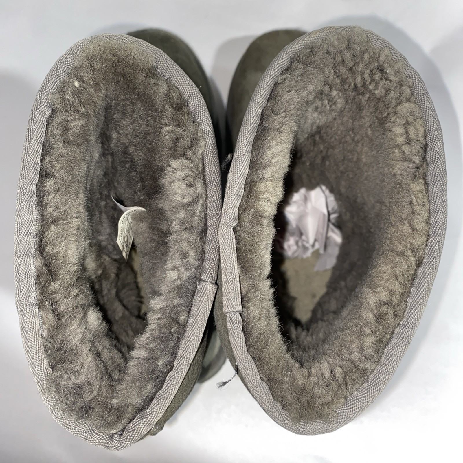 UGG Essential Short 5835 Gray Women’s Size 9 Snow Boots Lined Suede
