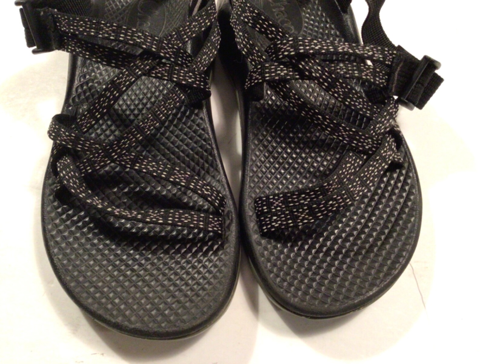 Chaco Strappy Sandals Black 2 Beach Walking Kayak Activewear Casual EUC