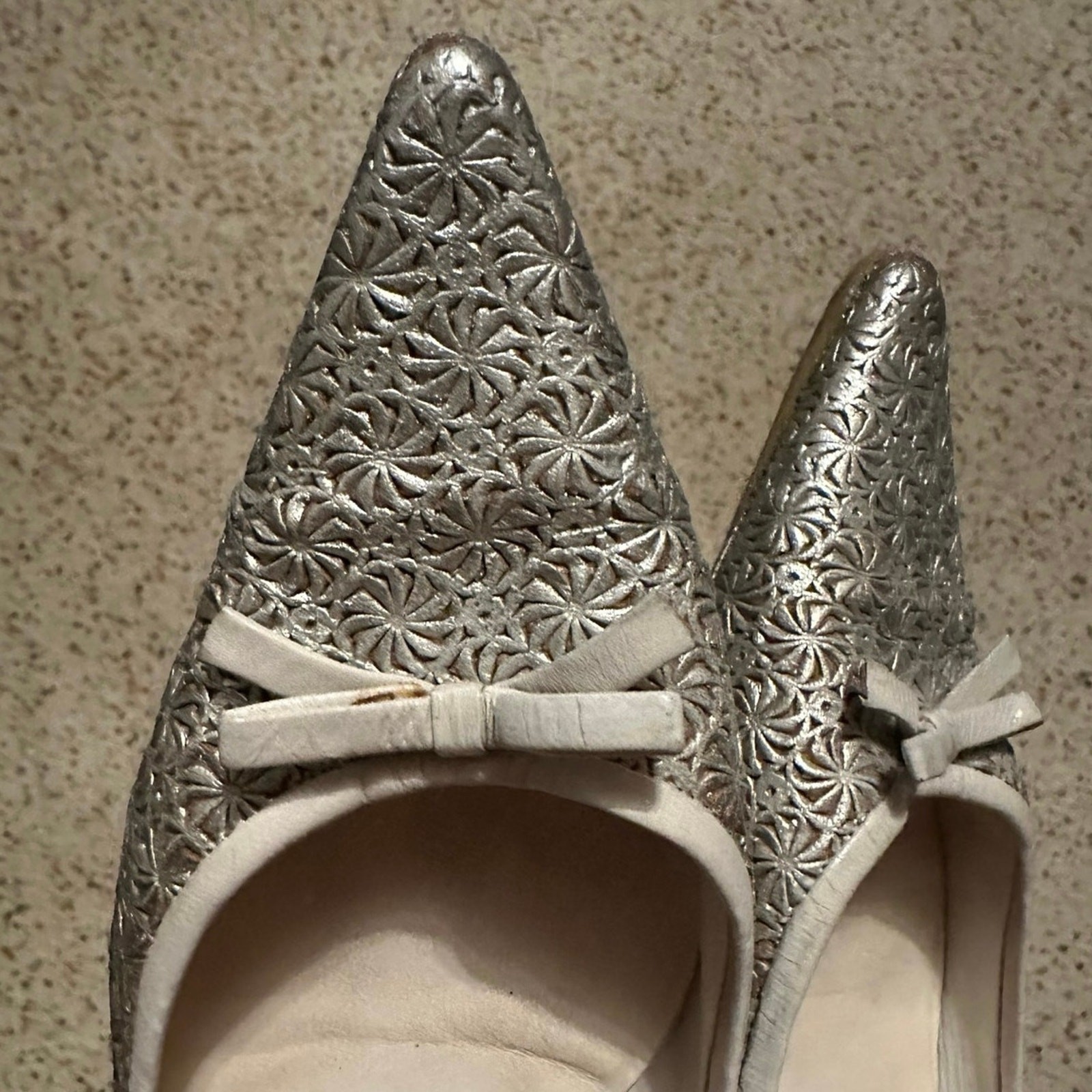 Chloe silver metallic pointed ballet bow flats size 36 US 6.5 Rare vintage style