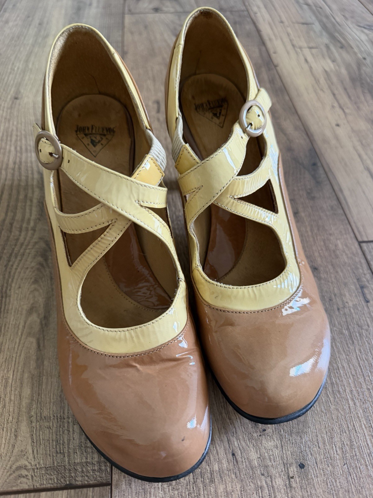 John Fluevog Bellevue Two-Tone Patent Leather Mary Jane Heels Size 8 Vintage