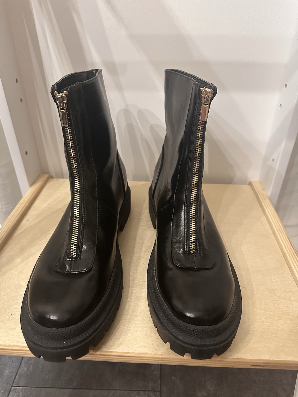 Abercrombie & Fitch Chelsea Boots Size 9.5