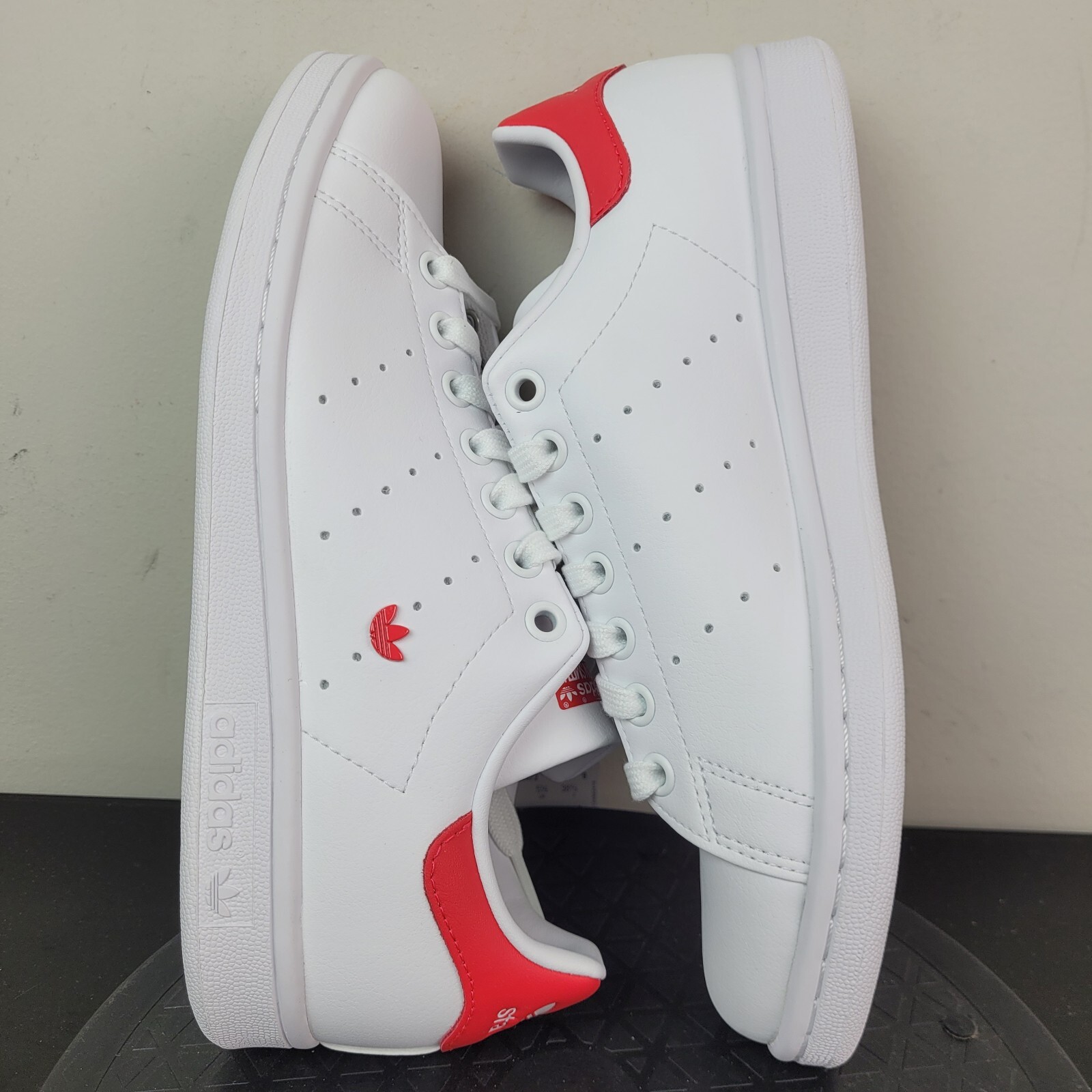 Adidas Originals Stan Smith White Red Athletic Shoes IE0460 Women’s Sz 9