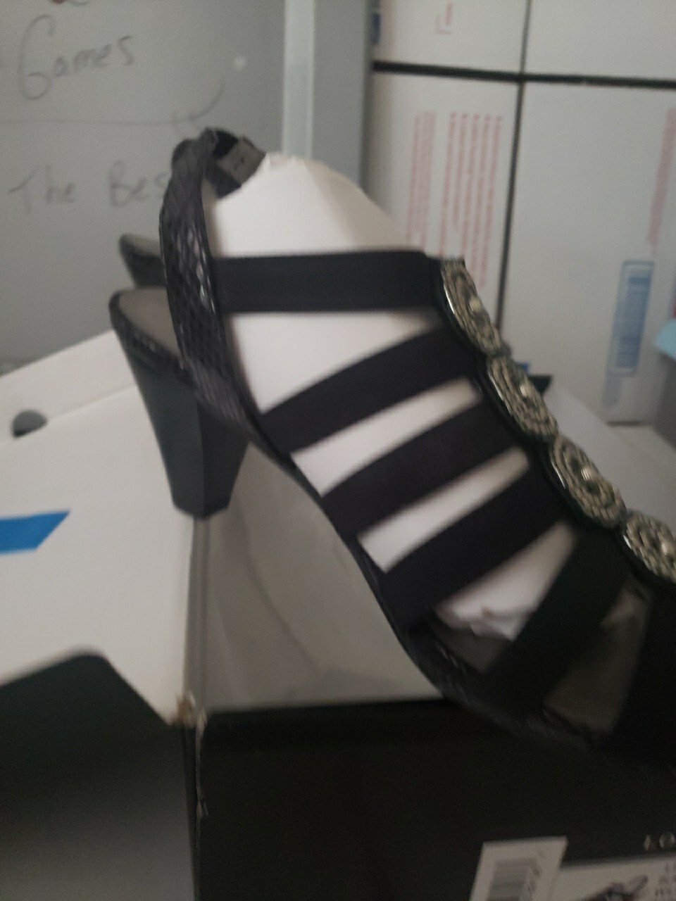 London Fog Nanci Womens Black Strappy Sandals Shoes Size 8.5 M NIB #00s